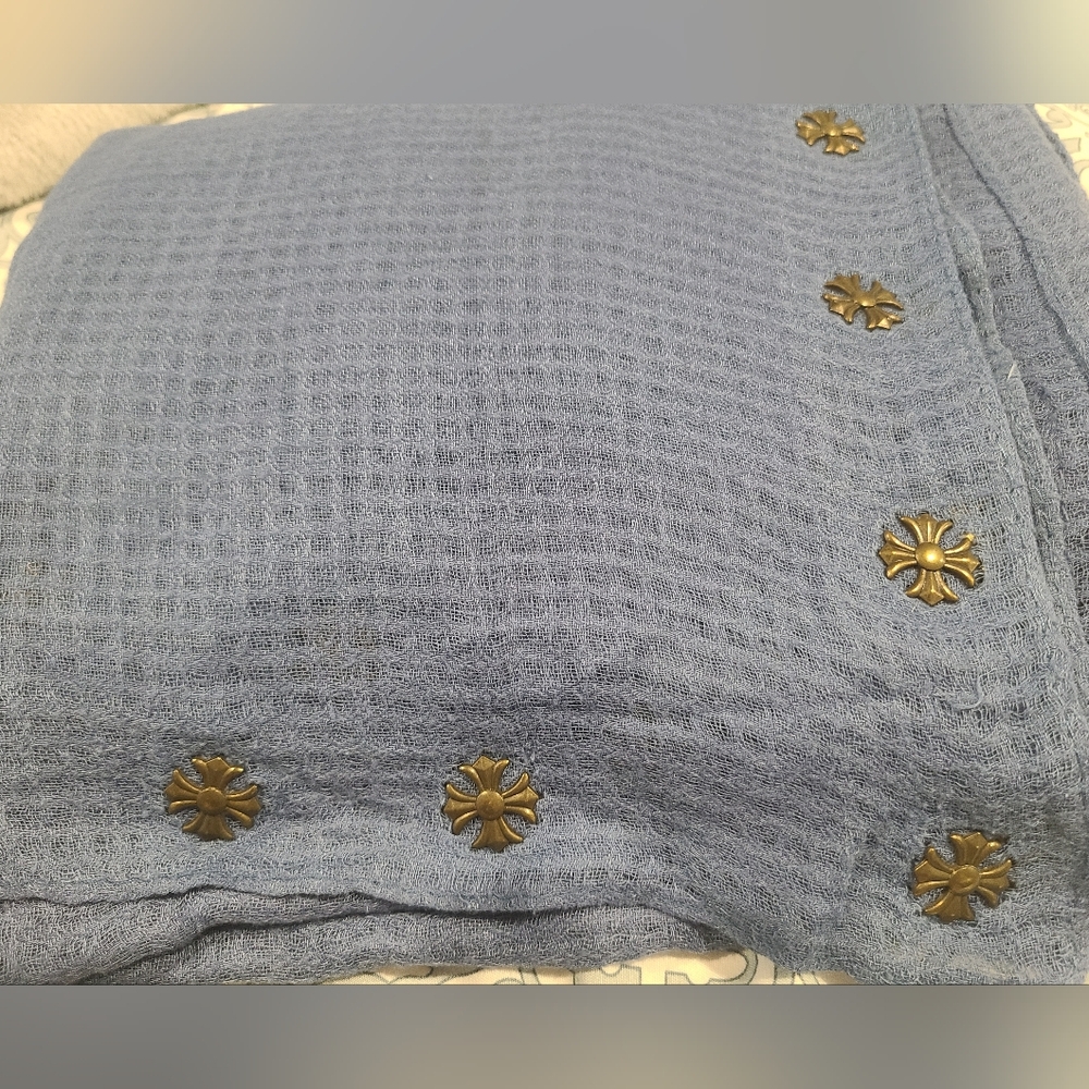 Vintage Waffle Scarf With Chrome Crosses